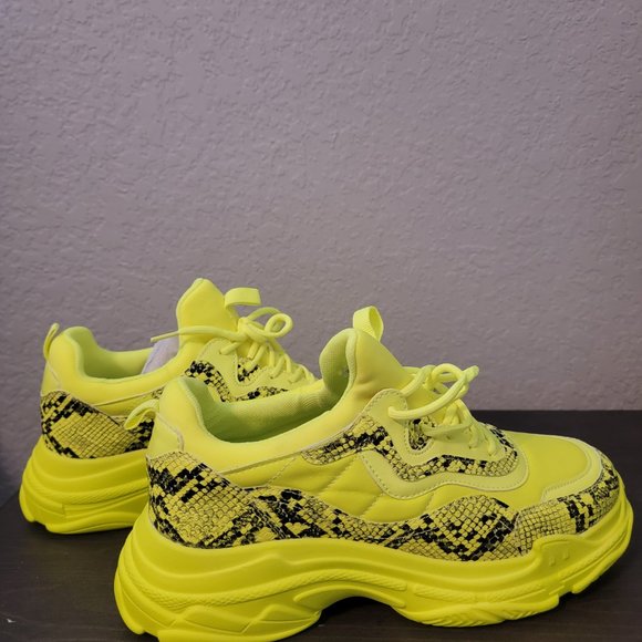 Jessica Simpson Yellow Sneakers, Size 10 - Picture 2 of 5